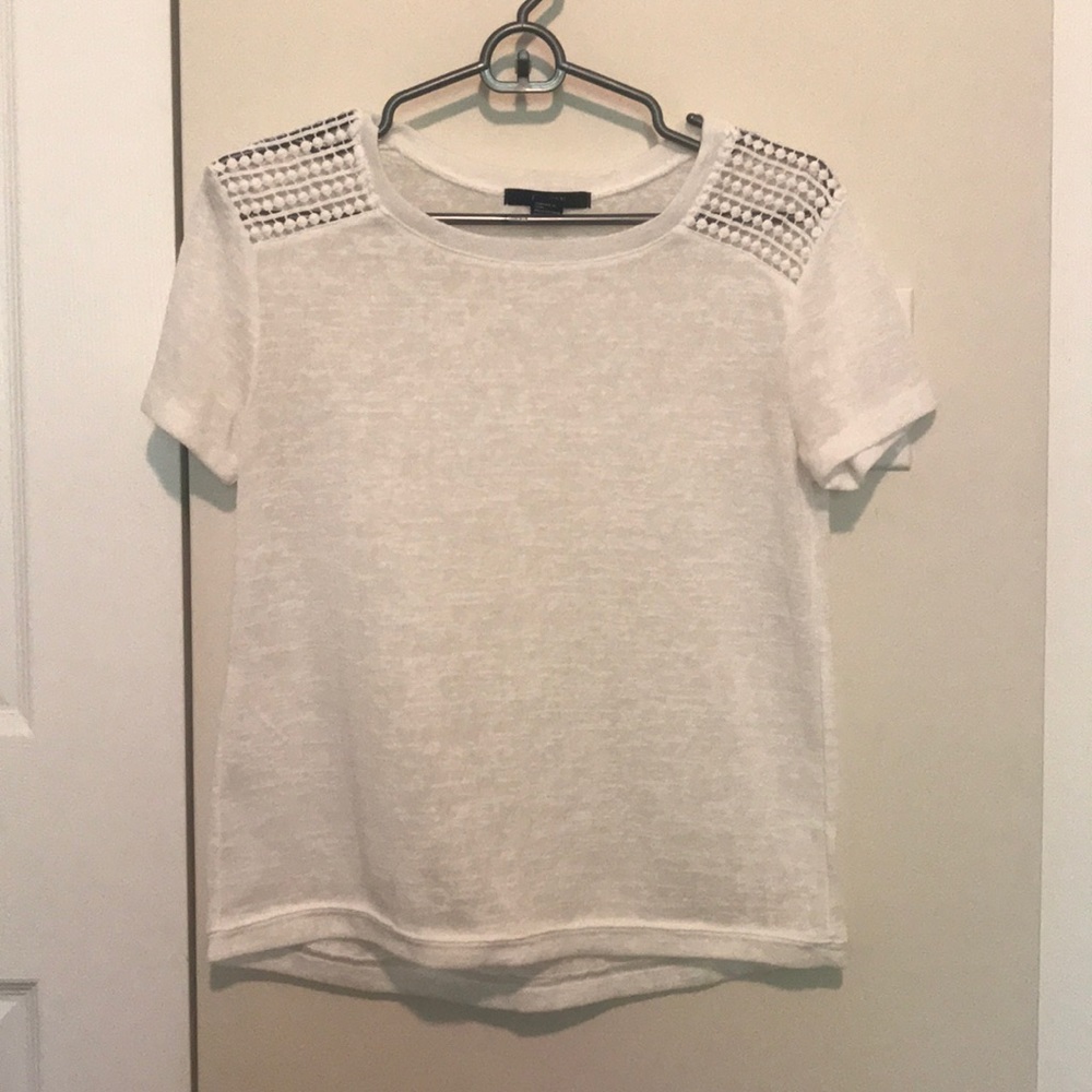 White short sleeve shirt